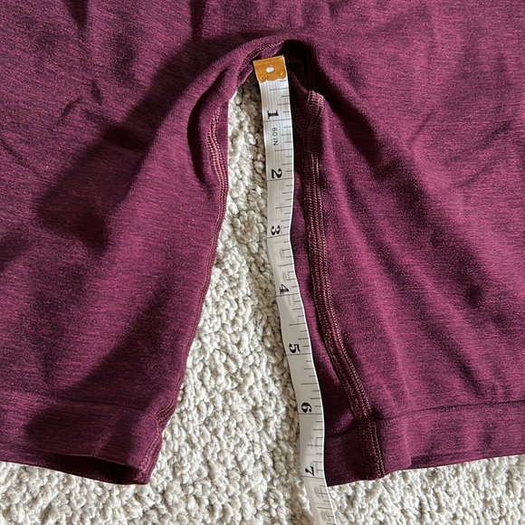 Alphalete amplify biker shorts 7” black cherry - Picture 2 of 4